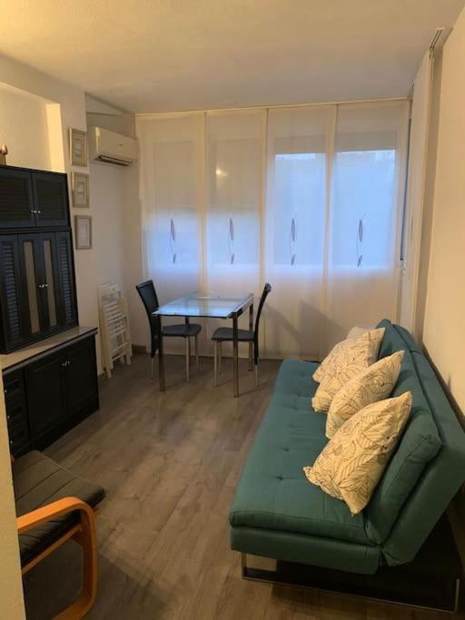 Apartamento En Carihuela Apartment ตอร์เรโมลิโนส ภายนอก รูปภาพ